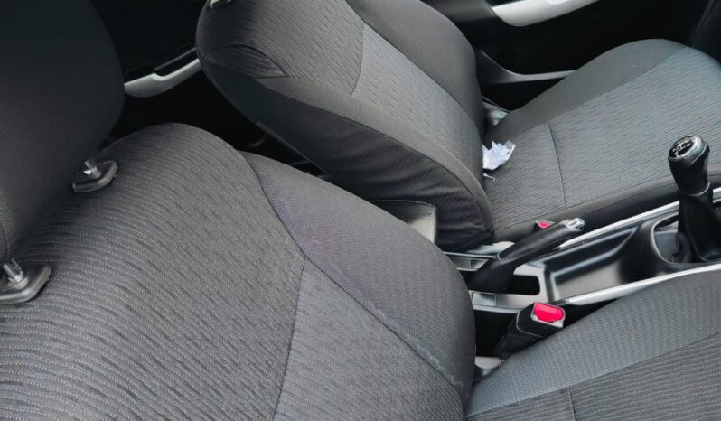 
								Suzuki Baleno Petrol 2017 full									